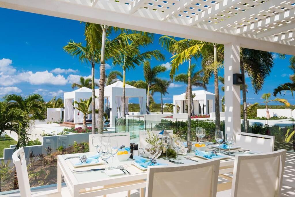 Triton Luxury Villa Провиденсиалес Екстериор снимка