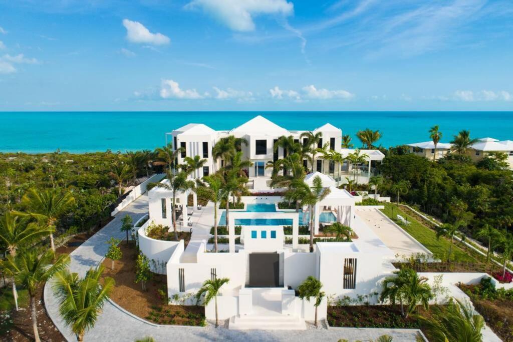 Triton Luxury Villa Провиденсиалес Екстериор снимка