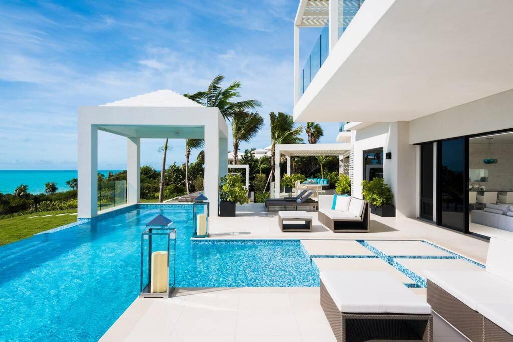 Triton Luxury Villa Провиденсиалес Екстериор снимка