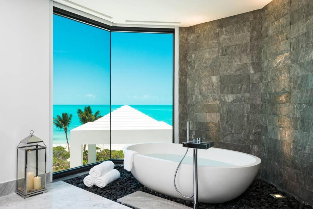 Triton Luxury Villa Провиденсиалес Екстериор снимка