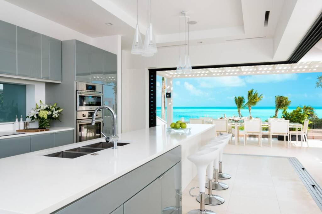 Triton Luxury Villa Провиденсиалес Екстериор снимка