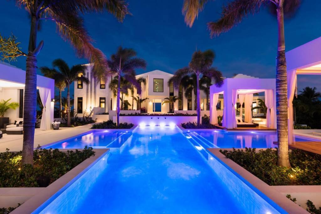Triton Luxury Villa Провиденсиалес Екстериор снимка