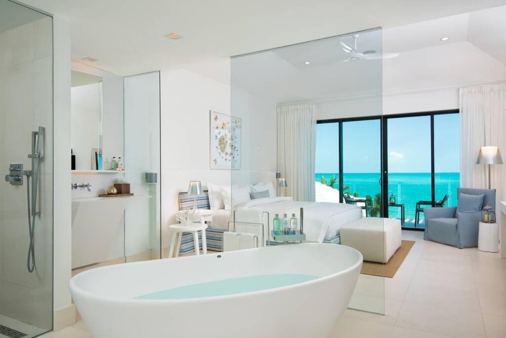 Triton Luxury Villa Провиденсиалес Екстериор снимка