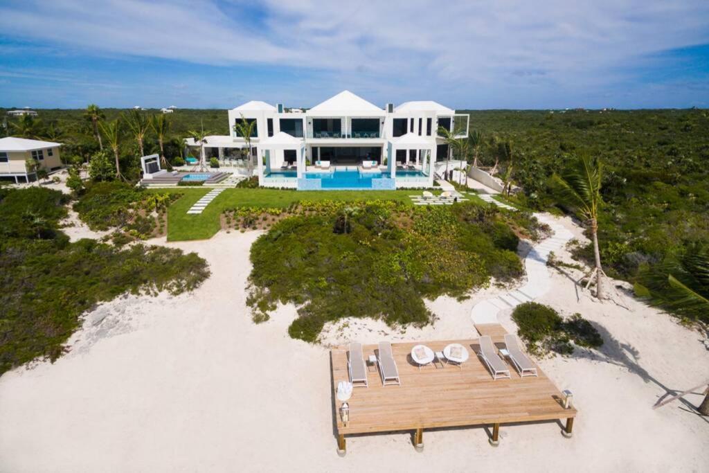 Triton Luxury Villa Провиденсиалес Екстериор снимка