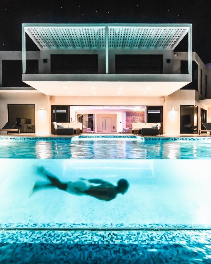 Triton Luxury Villa Провиденсиалес Екстериор снимка